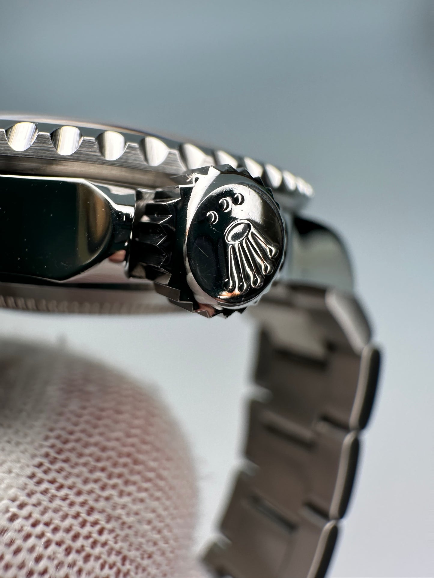 Rolex Submariner Date 16610V Kermit 50th Anniversary 2008 Full Set Unpolished