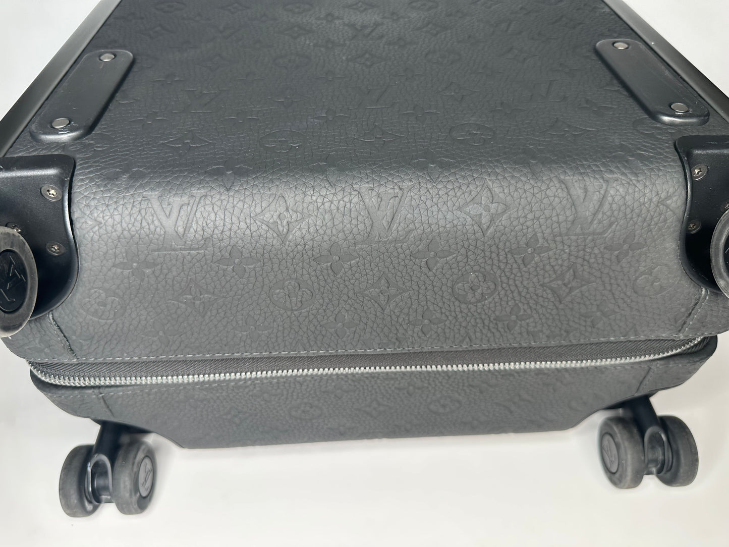 Louis Vuitton Horizon 55 Black Taurillon Leather Shadow Edition RRP £3600