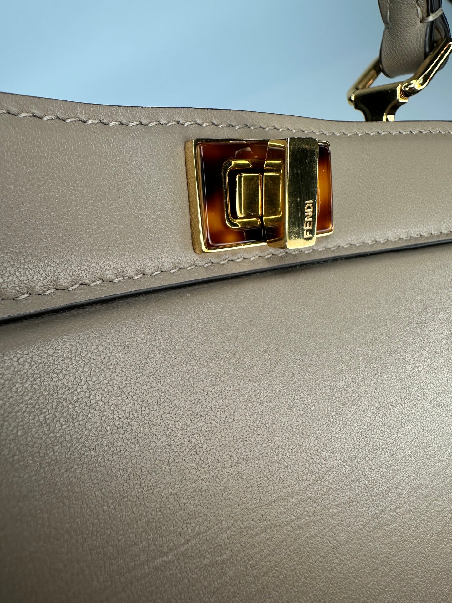 Peekaboo ISeeU Petite Dove Grey Padded Nappa Leather Bag With Strap Immaculate