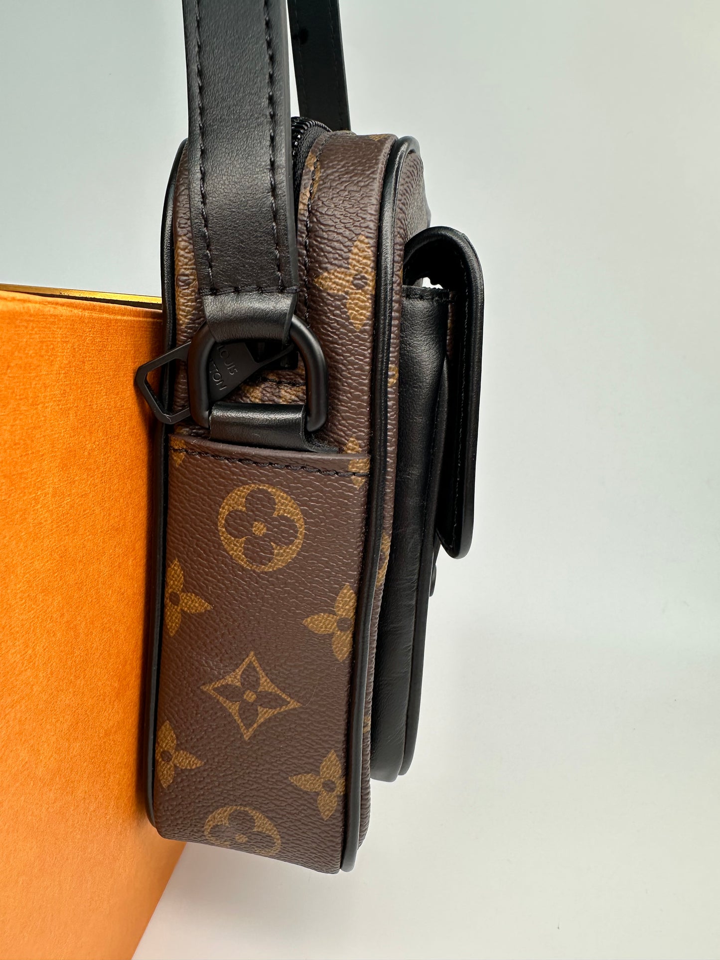 Louis Vuitton Virgil Abloh Christopher Wearable Wallet Bag M69404