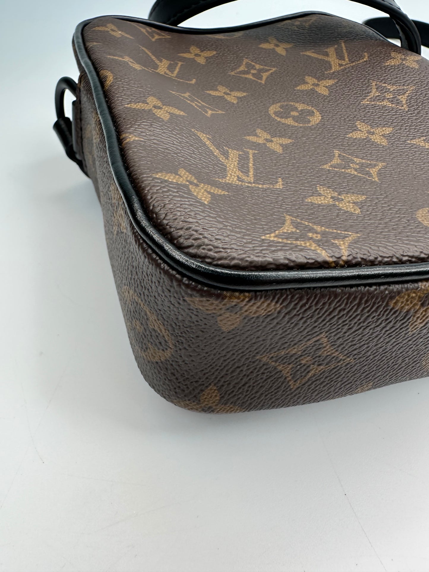Louis Vuitton Virgil Abloh Christopher Wearable Wallet Bag M69404