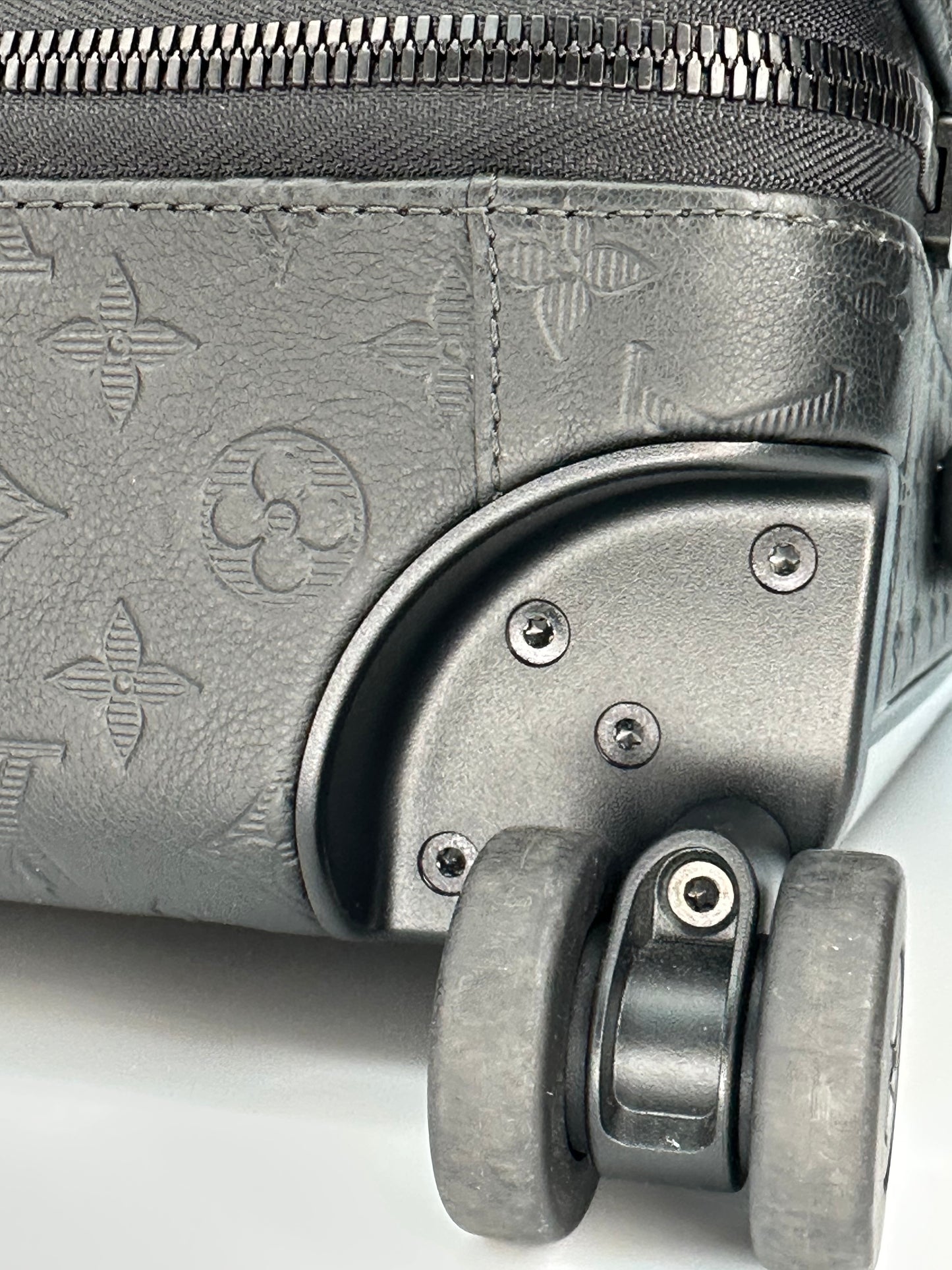 Louis Vuitton Horizon 55 carry-on suitcase in Monogram Shadow leather