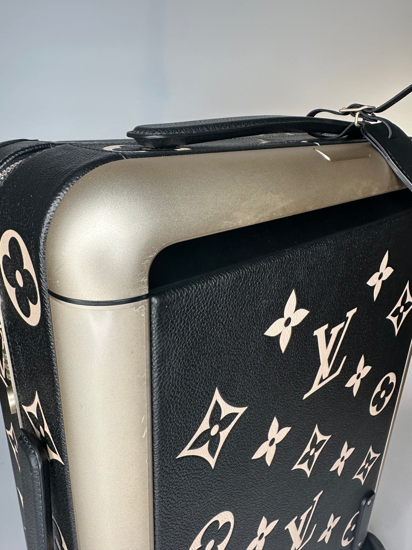 Louis Vuitton Horizen 55 Empreinte Leather Limited Edition