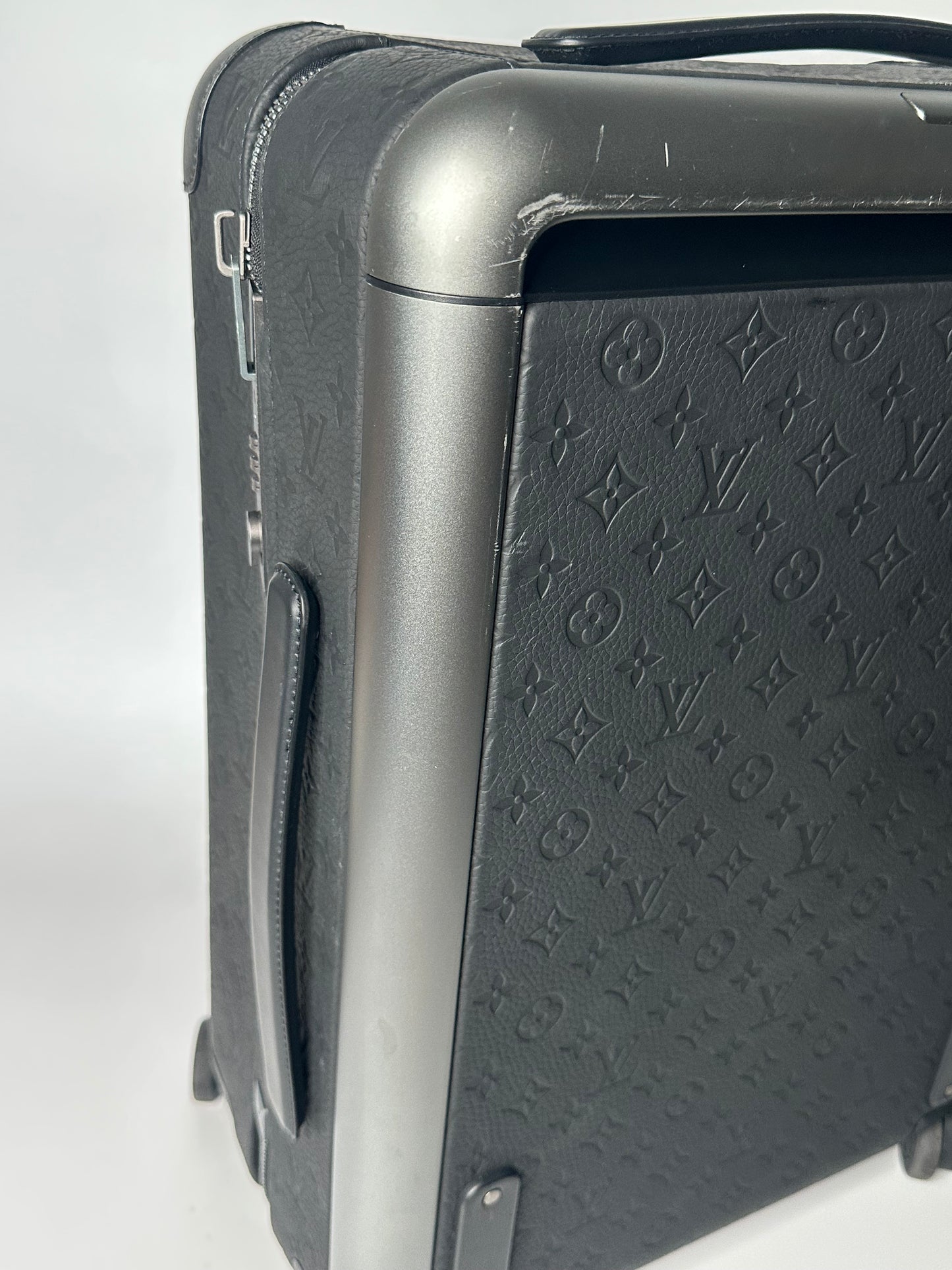 Louis Vuitton Horizon 55 Black Taurillon Leather Shadow Edition RRP £3600