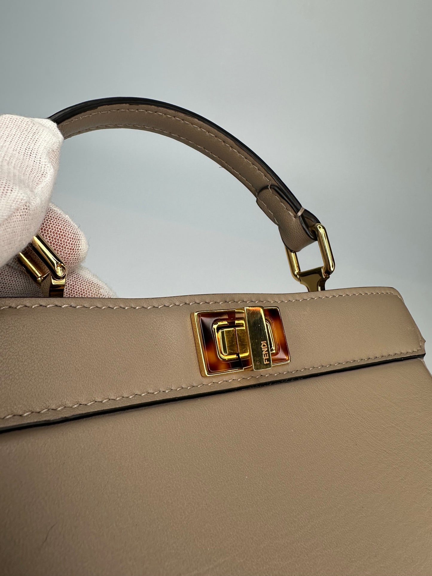 Peekaboo ISeeU Petite Dove Grey Padded Nappa Leather Bag With Strap Immaculate