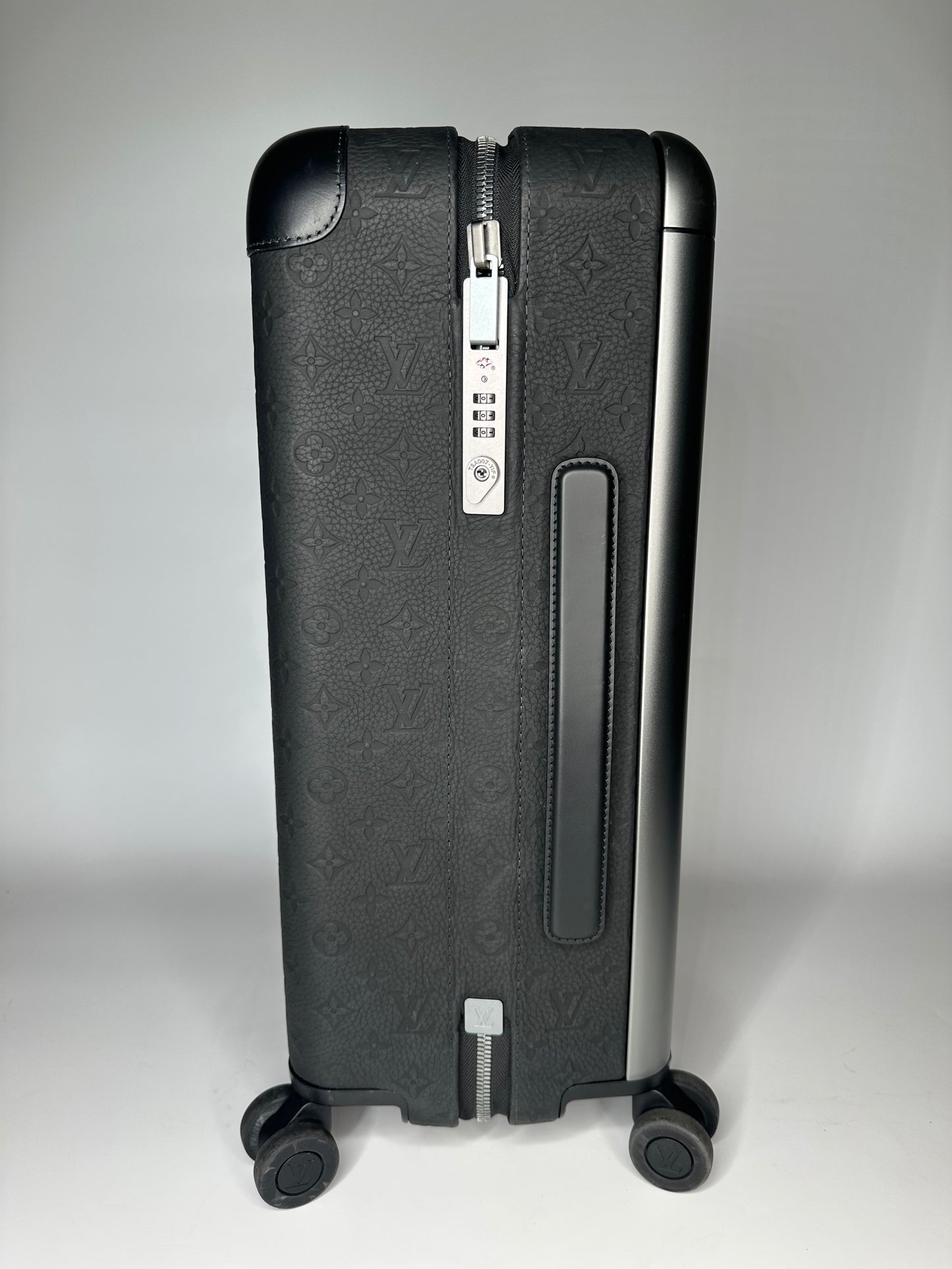 Louis Vuitton Horizon 55 Black Taurillon Leather Shadow Edition RRP £3600