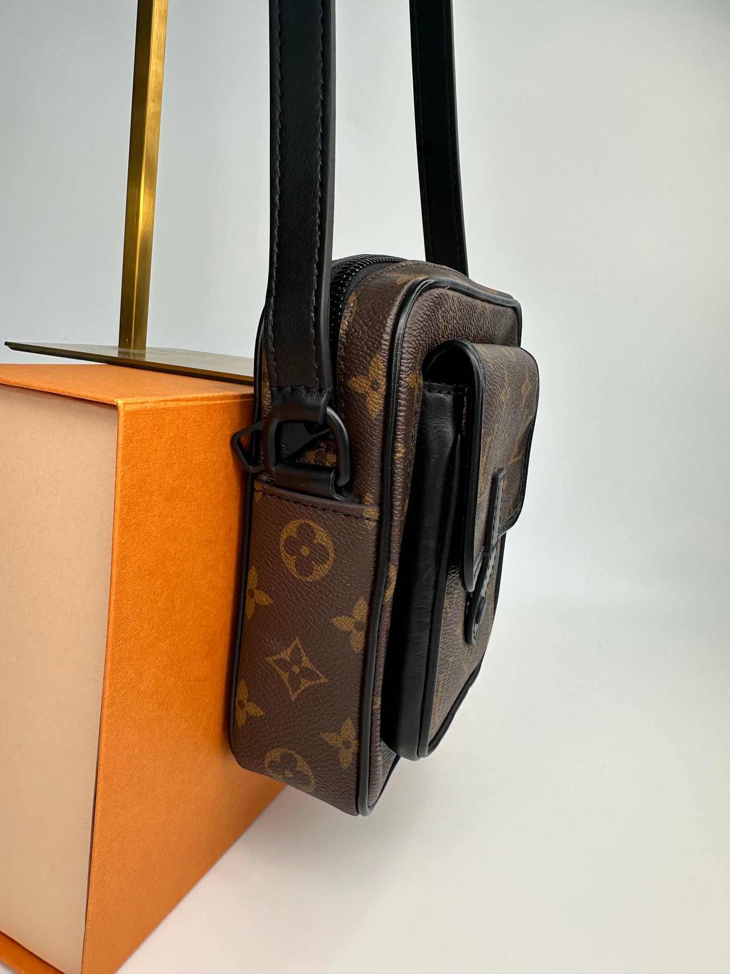Louis Vuitton Virgil Abloh Christopher Wearable Wallet Bag M69404