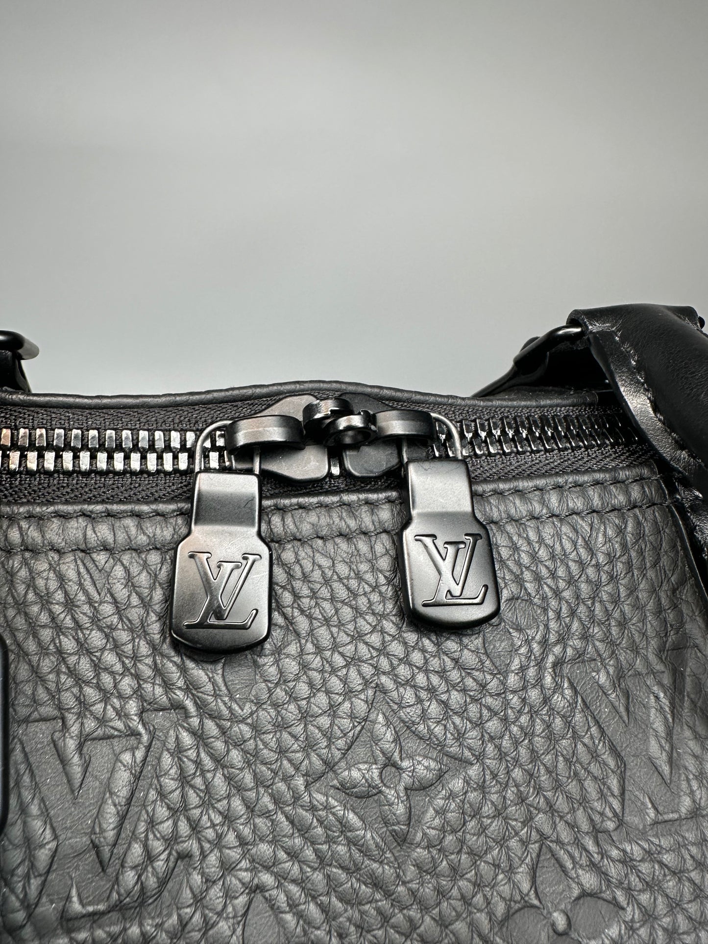 Louis Vuitton Keepall Bandoulière 50 Monogram Taurillon Black Leather Embossed