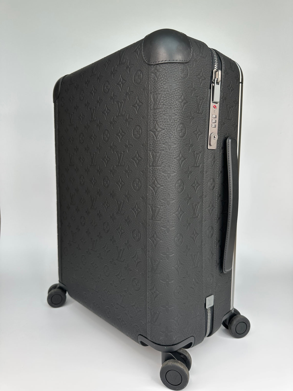 Louis Vuitton Horizon 55 Black Taurillon Leather Edition RRP £3700