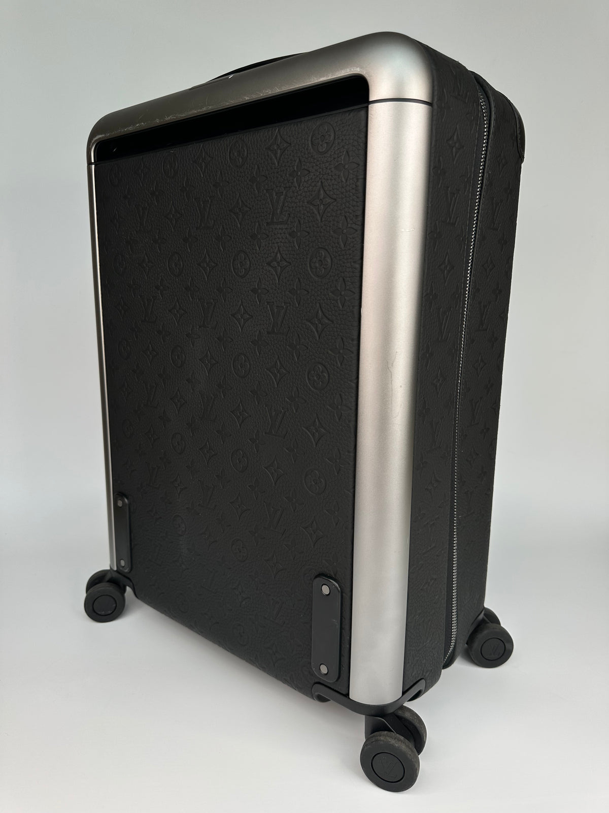Louis Vuitton Horizon 55 Black Taurillon Leather Edition RRP £3700