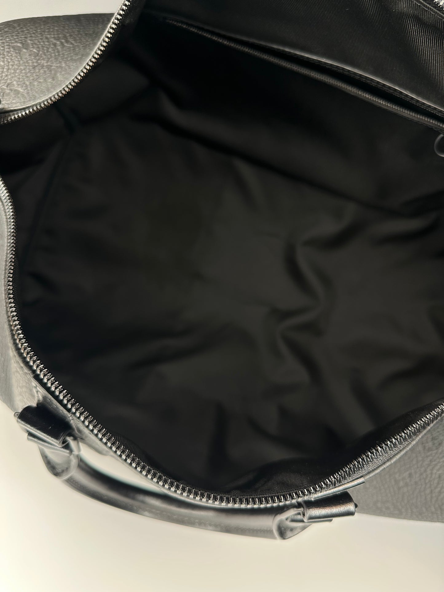 Louis Vuitton Keepall Bandoulière 50 Monogram Taurillon Black Leather Embossed