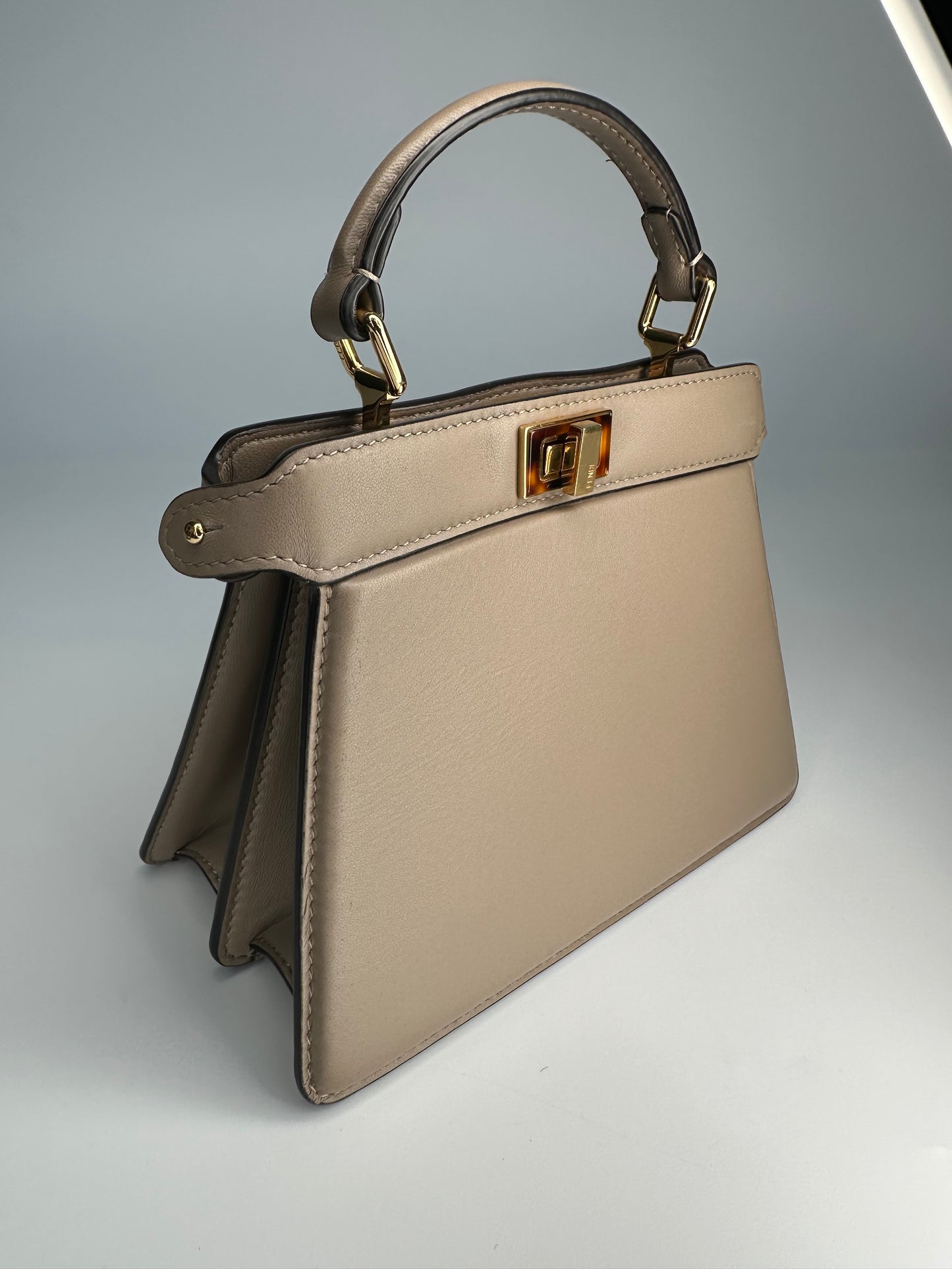 Peekaboo ISeeU Petite Dove Grey Padded Nappa Leather Bag With Strap Immaculate